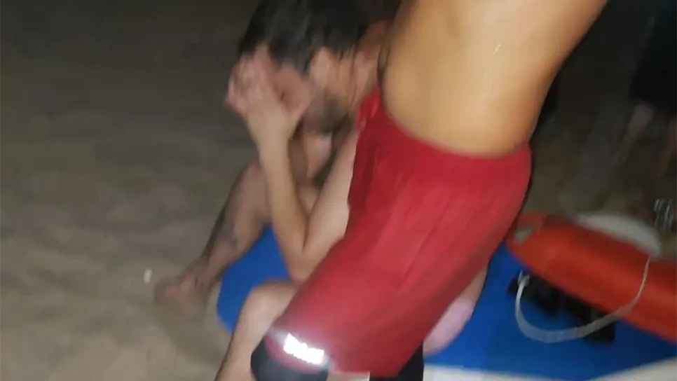 El turista no respetó los horarios de la playa. FOTO: Cortesía