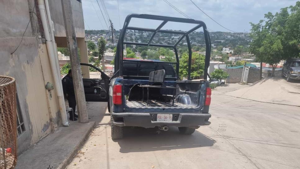 Con pistola en mano despojan a conductor de una camioneta por La Costerita en Culiacán