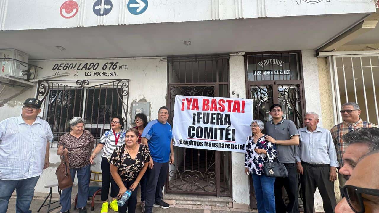 Los manifestantes se mantienen en las instalaciones de ATUSUM. FOTO: Luz Noticias
