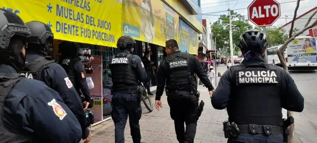 Las autoridades de seguridad despegan operativo en el Centro de Culiacán. FOTO: Luz Noticias