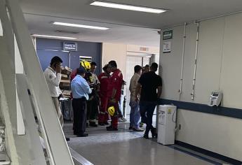 Elevador del IMSS en Guadalajara falla y había 8 personas atrapadas | VIDEO