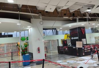 Colapsa parte del techo del Aeropuerto Internacional de Mazatlán por lluvias  