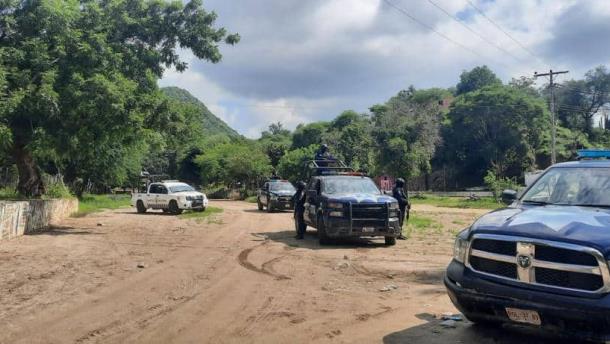 Localizan 5 unidades incendiadas en la sierra de Sinaloa municipio tras presunto enfrentamiento