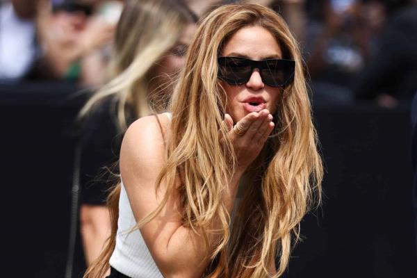 Sale video inédito de Shakira con 14 años presentando su primer disco | VIDEO