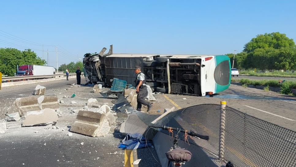 Camionazo en Juan José Ríos deja 10 chiapanecos lesionados