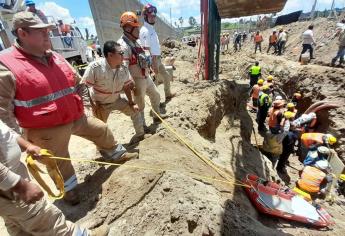 Derrumbe en la carretera Toluca-Zitácuaro sepulta a cinco personas y 3 murieron