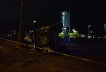 Choque y volcadura deja cuatro personas heridas en Mazatlán