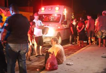 Motociclista derrapa y arrolla a un adulto mayor en Mazatlán 