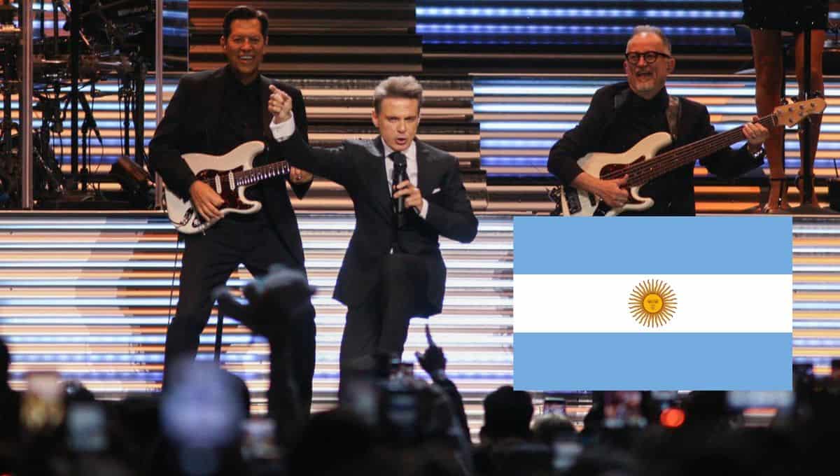 El cantante deleitó a todos con su regreso a los escenarios. FOTO: Luz Noticias