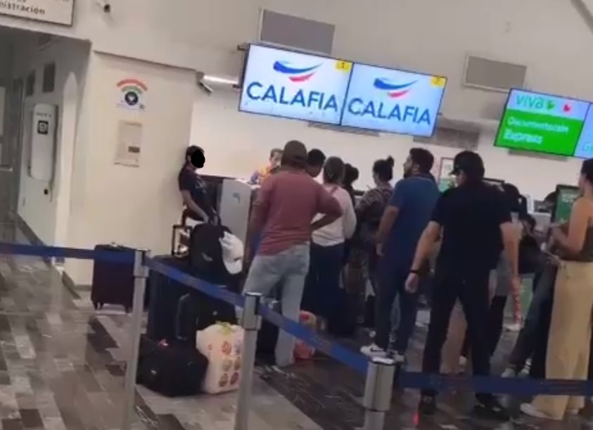 Cancelan vuelo a Los Cabos; pasajeros quedan varados en aeropuerto de Los Mochis