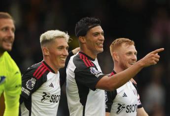 Raúl Jiménez anota su primer gol con el Fulham | VIDEO