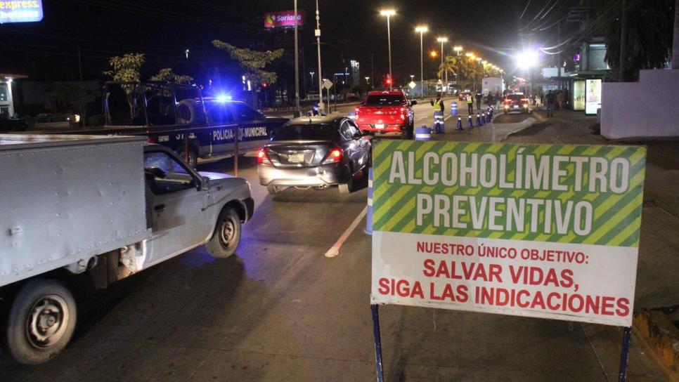 40 sancionados en alcoholímetro en Mazatlán y una persona fue detenida durante el operativo