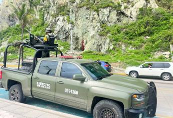 Desgaje de cerro deja lesionada a una turista afuera de la Cueva del Diablo, en Mazatlán