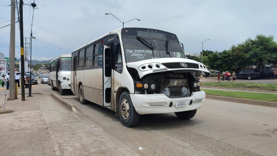 Fuerte choque entre camiones deja seis lesionados en Mazatlán