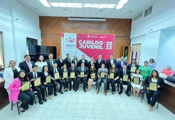 14 jóvenes líderes conforman el primer Cabildo Juvenil en Mazatlán