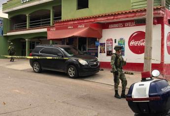 Balean a mujer tras resistirse a un asalto afuera de un abarrote en Culiacán