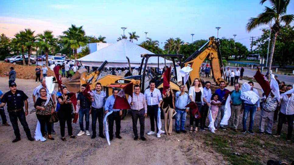 Arrancan obra de reposición de tubería en la Sábalo-Cerritos, en Mazatlán Arrancan obra de reposición de tubería en la Sábalo-Cerritos, en Mazatlán