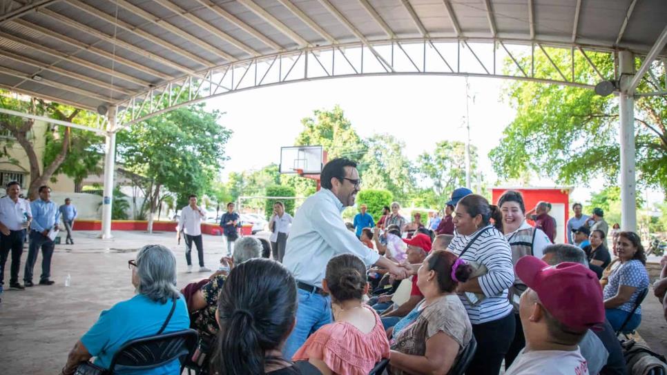 Juan de Dios Gámez se compromete a dotar de nuevo camión recolector de basura a El Salado