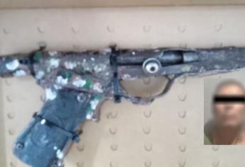 Con una pistola «hechiza» fajada a la cintura detienen a hombre en Culiacán