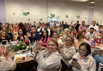 Trabajadores del Estado ganan casa, carros y dinero en el Día del Servidor Público