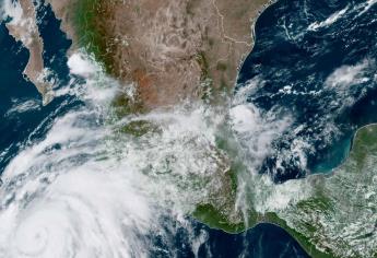 «Hilary» ya es huracán categoría 2: trae vientos sostenidos de 165 km/h y rachas de 205 km/h