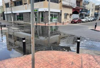 Cierran cruce de Domingo Rubí e Ignacio Zaragoza, en el centro de Culiacán, por tubería colapsada