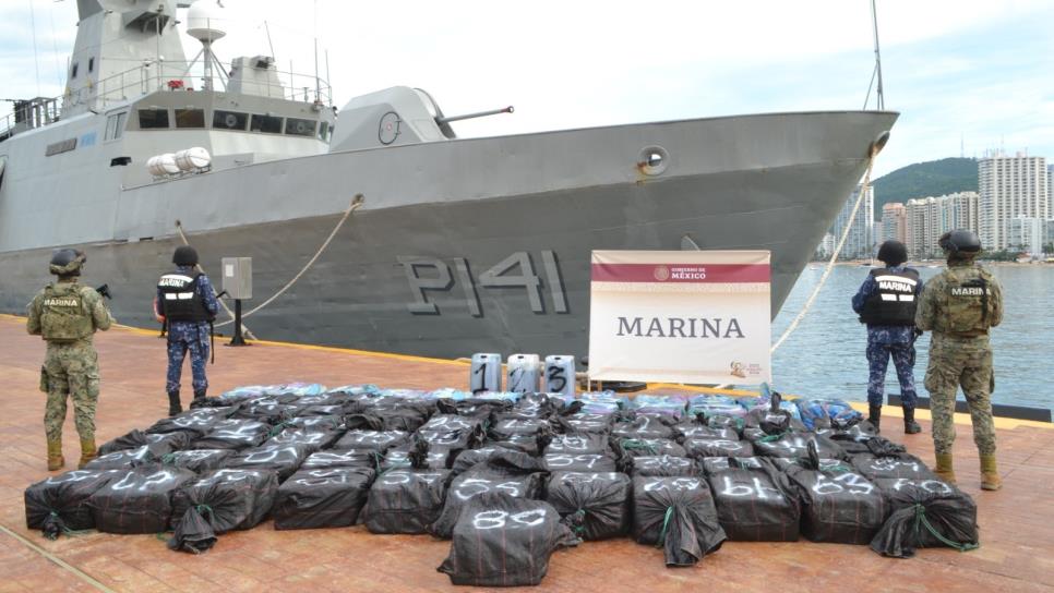 Marina asegura más de 2,800 kilogramos de cocaína y 150 litros de combustible