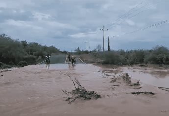 Huracán «Hilary» afecta caminos en zona rural de Elota