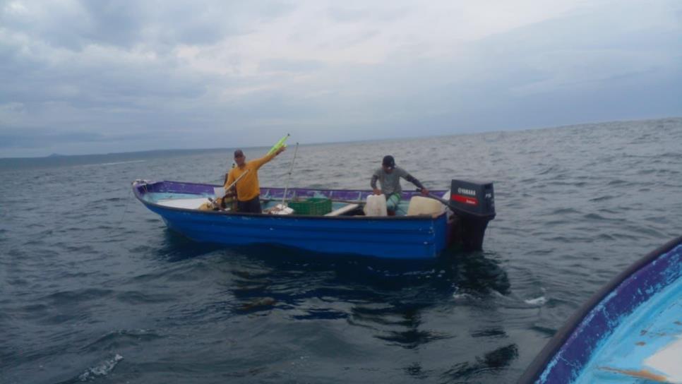 Encuentran a pescadores perdidos en Barras de Piaxtla