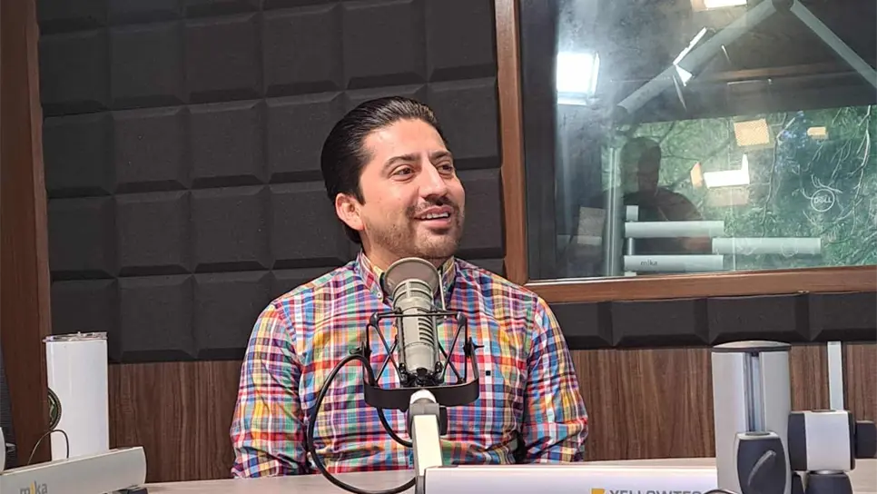 Omar López Campos en el estudio de Luz Noticias. FOTO: Eduardo Bórquez