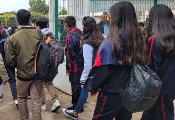 Salud de Ahome llama a bajar el peso de las mochilas para evitar lesiones en niños