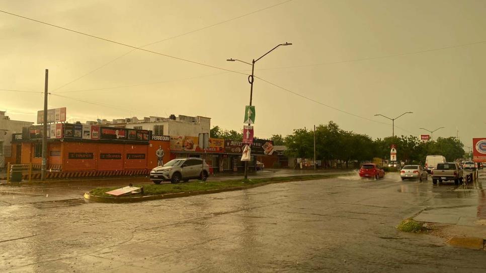 Fuertes rachas de viento y lluvia sorprenden a Culiacán