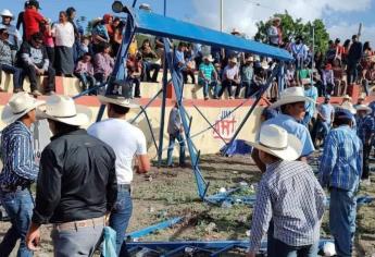 Se desploman gradas en jaripeo en San Luis Potosí, hay decenas de heridos | VIDEO