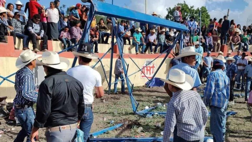 Se desploman gradas en jaripeo en San Luis Potosí, hay decenas de heridos | VIDEO