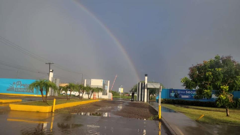 Lluvias, relámpagos y hasta granizo se registra en Ahome