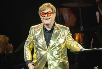¿Elton John fue hospitalizado por accidente que sufrió en su hogar?; esto sabemos