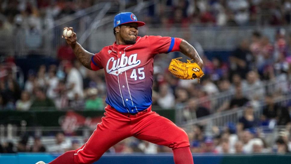 Miguel Romero ya es nuevo pícher de Tomateros de Culiacán de cara a la nueva temporada