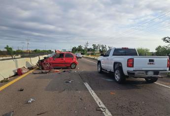 Destrozado quedó un vehículo que se accidentó por la carretera a Eldorado