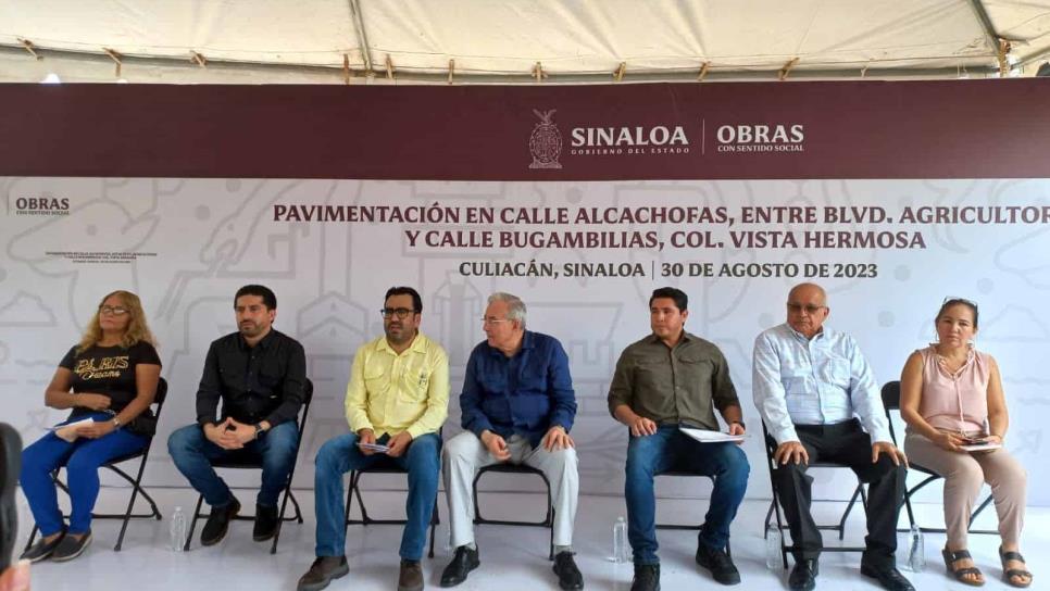 Con una inversión de 7 mdp Rocha Moya y alcalde de Culiacán inauguran calles pavimentadas Con una inversión de 7 mdp Rocha Moya y alcalde de Culiacán inauguran calles pavimentadas