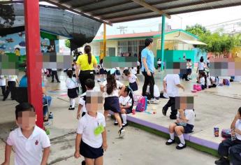 Niños toman clases en la cancha en kínder de Mazatlán; truena transformador