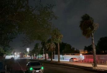 Borrasca deja 39 árboles caídos, apagones y autos dañados en Los Mochis