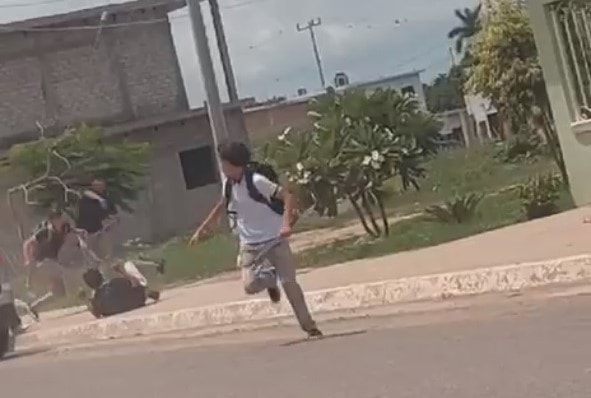 Los alumnos se agarraron a machetazos en El Guayabo.