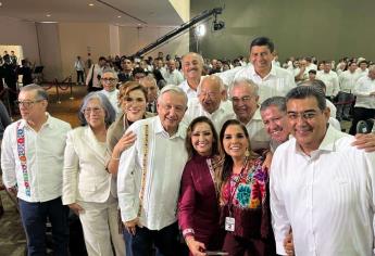 Rocha Moya asiste al Quinto Informe de Gobierno de AMLO en Campeche