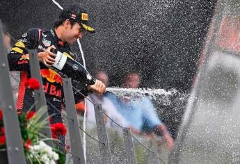 «Checo» Pérez consigue el segundo lugar en el GP de Italia tras remontar 3 posiciones