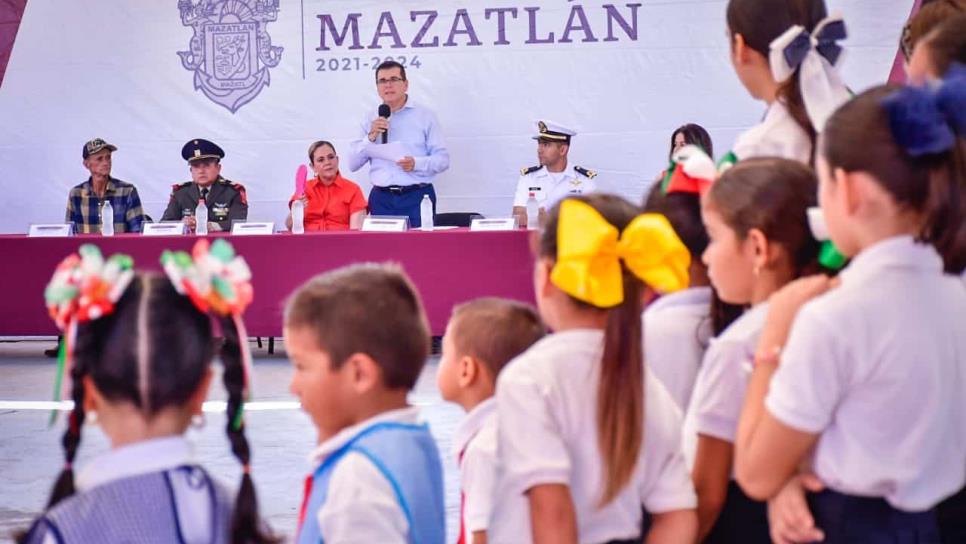 Por intenso calor Gobierno de Mazatlán analiza suspender los Lunes Cívicos