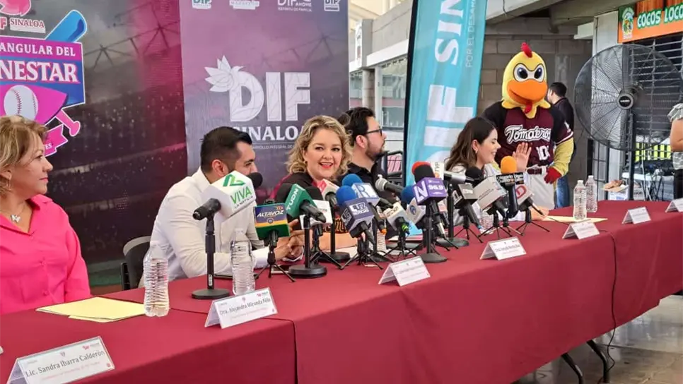 La Presidenta del DIF Sinaloa encabezó el eveto de presentación. FOTO: Eduardo Bórquez.