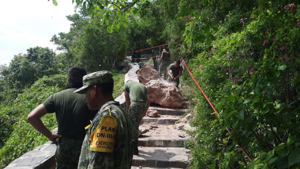 Tras deslave en El Faro Mazatlán pide alcalde verificar la zona para evitar más accidentes