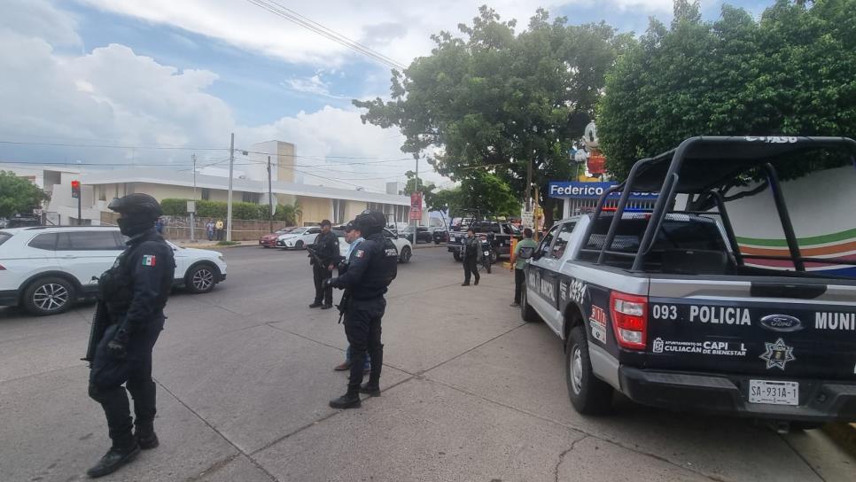 Despojan un carro por el malecón viejo en Culiacán