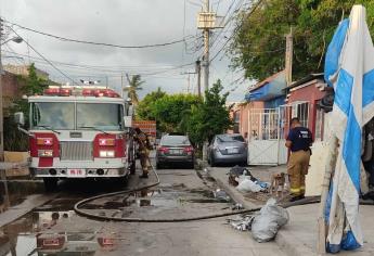 Evacuan a 6 personas por incendio en La Montuosa, en Mazatlán