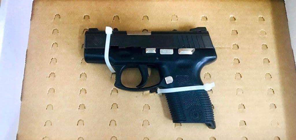 El sujeto no se esperaba ser interceptado por los oficiales. FOTO: Cortesía